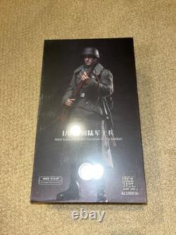 Alert Line AL-100036 16 WWII German Army Soldier 16 figure new sealed