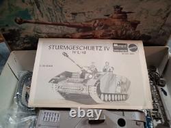 Bandai German Army Tank WWII Panzerkampfwagen IV-G 1/30 Vintage Model Kit Pzkw