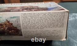 Bandai German Army Tank WWII Panzerkampfwagen IV-G 1/30 Vintage Model Kit Pzkw