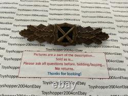 German 1957 Army WWII Veteran Close Combat Clasp in Bronze Earlier Type