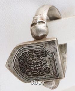 German Ring war period WW2 Oak leaves WWII Skull Germany Battlefield artifact Mi