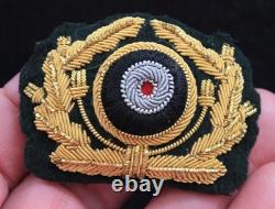 Original German World War II Army (Heer) General Officer visor cap wreath