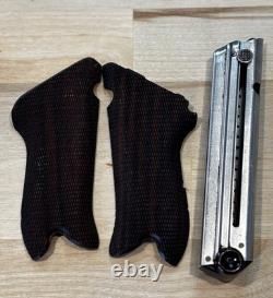 Original WWII German Army P08 Luger Swiss 8 Rd Magazine Marked P with Grips