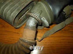 WW II German Army GM24 Gasmaske PANZER GAS MASK HOSE & CANISTER VERY RARE