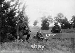 WW II German Army GM24 Gasmaske PANZER GAS MASK HOSE & CANISTER VERY RARE