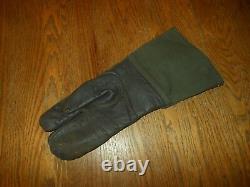 WW II German Army MOTORCYCLE DISPATCH RIDER WEATHER-PROOF GLOVES #2 NICE