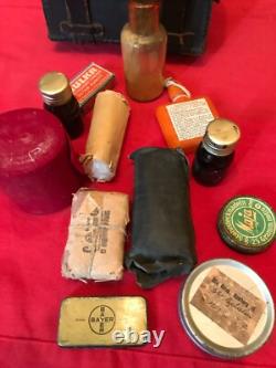 WW2 1940 German Army Medics First Aid Leather Pouch, Original kit