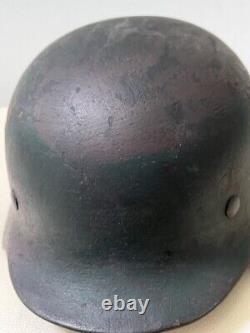 WW2 German Army Combat Helmet M35 Sz 62, Camo Paint withLiner. Orig