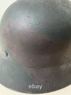 WW2 German Army Combat Helmet M35 Sz 62, Camo Paint withLiner. Orig