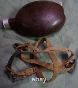 WW2 German Army canteen with straps (H1 bin)