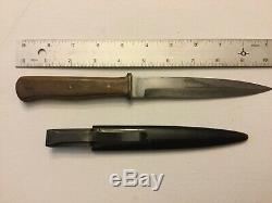 WWII German Army Model 1942 Infantry Fighting Knife withoriginal metal scabbard