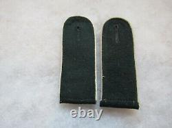 WWII German Army early war pair of enlisted infantry pipped shoulder boards