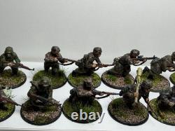 Warlord Bolt Action German Army WWII 28mm Tanks and Troops Painted