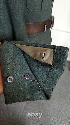 Ww2 German uniform m40 combat tunic with badges in perfect condition