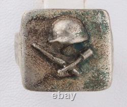 Bague allemande de la Seconde Guerre mondiale Casque en acier Soldats de la Seconde Guerre mondiale Casque en acier Allemagne Wehrmacht ARMÉE