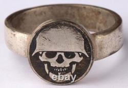 Bague allemande de la Seconde Guerre mondiale Pendentif Allemagne mitrailleuse MP-40 armée Wehrmacht