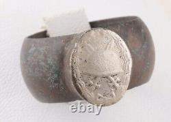 Bague de la Seconde Guerre mondiale Casque de l'armée allemande WEHRMACHT GERMANY Casque militaire ÉPÉEs Art