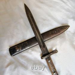 Baïonnette de combat K98 Mauser de l’armée allemande de la Seconde Guerre mondiale avec fourreau à anneau de bouche, patine de la Seconde Guerre mondiale