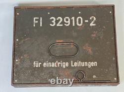 Boîte de câble radio de la Luftwaffe allemande de la Seconde Guerre mondiale Fl 32910-2 Groupe d'armées Nord Courlande grenier