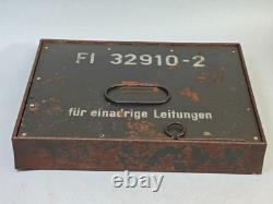 Boîte de câble radio de la Luftwaffe allemande de la Seconde Guerre mondiale Fl 32910-2 Groupe d'armées Nord Courlande grenier