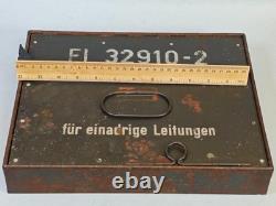 Boîte de câble radio de la Luftwaffe allemande de la Seconde Guerre mondiale Fl 32910-2 Groupe d'armées Nord Courlande grenier