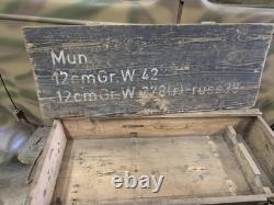 Boîte en bois de l'armée allemande très rare de la Seconde Guerre mondiale pour 12cmGr. W. 42(r), datée, estampilles du fabricant