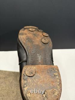 Botte d'hiver originale de l'armée allemande de la Seconde Guerre mondiale, côté gauche, en très bon état