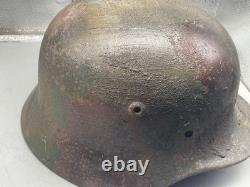 Casque M40 de l’armée allemande de la Seconde Guerre mondiale, peint modernement en camouflage style Normandie, taille 64