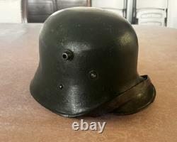 Casque Stahlhelm allemand de la Première Guerre mondiale envoyé à l’armée finlandaise pendant la guerre d’Hiver de la Seconde Guerre mondiale