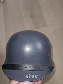 Casque de combat en acier M35 de l'armée allemande de la Seconde Guerre mondiale gris