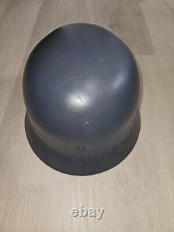 Casque de combat en acier M35 de l'armée allemande de la Seconde Guerre mondiale gris