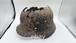 Casque original de l'armée allemande Wehrmacht de la Seconde Guerre mondiale sur le champ de bataille Vendeur aux États-Unis