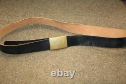 Ceinture en cuir noir de pantalon d'officier de l'armée allemande de la Seconde Guerre mondiale avec boucle à motif granuleux.