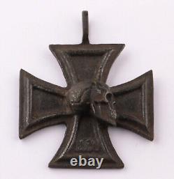 Croix de fer pattée allemande de la Seconde Guerre mondiale avec pendentif tête de mort pour collier Chevaliers de la Seconde Guerre mondiale 1939 Armée