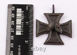 Croix de fer pattée allemande de la Seconde Guerre mondiale avec pendentif tête de mort pour collier Chevaliers de la Seconde Guerre mondiale 1939 Armée