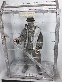 Diorama 1/6 Personnage personnalisé de soldat allemand de la Seconde Guerre mondiale en tant que prisonnier de guerre allié rêvant de son chez-soi