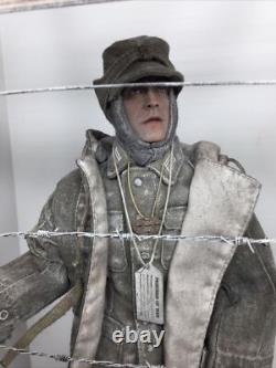 Diorama 1/6 Personnage personnalisé de soldat allemand de la Seconde Guerre mondiale en tant que prisonnier de guerre allié rêvant de son chez-soi