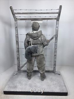 Diorama 1/6 Personnage personnalisé de soldat allemand de la Seconde Guerre mondiale en tant que prisonnier de guerre allié rêvant de son chez-soi