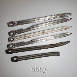 Ensemble de piquets de tente Zeltbahn de l'armée allemande de la Seconde Guerre mondiale (6) en aluminium et acier avec marque du fabricant