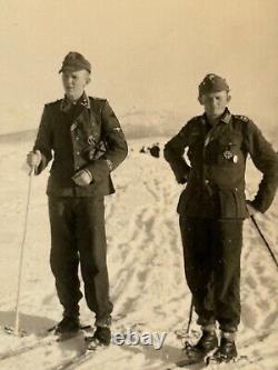 Ensemble original de 33 photos des activités de ski de l'armée allemande durant la Seconde Guerre mondiale, 1944