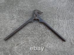 Étui en cuir noir original de l'armée allemande de la Seconde Guerre mondiale avec coupe-fils vendu tel quel