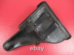 Holster en cuir de l'armée allemande de la WWII pour pistolet P08 Luger marqué eqr au-dessus de 42 BEAU