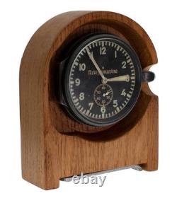 Horloge Kriegsmarine allemande de la Seconde Guerre mondiale à 10 rubis, 8 jours, JUNGHANS J30D (fabrication des années 40), support