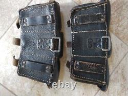Jolies pochettes en cuir noir de l'armée allemande Wehrmacht de la Seconde Guerre mondiale