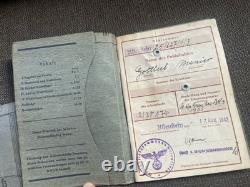 LOT (3) Original WWI WWII Soldat Allemand Wehrpass Heer (Armée) Argent Lettres