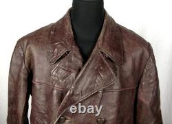 Manteau en cuir marron d'officier de l'armée allemande de la Seconde Guerre mondiale