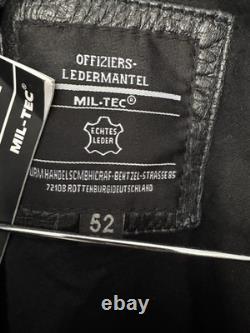 Manteau long en cuir noir d'officier allemand de la Seconde Guerre mondiale par STURM, fabriqué en Allemagne, taille 52 Manteau long en cuir noir d'officier allemand de la Seconde Guerre mondiale par STURM, fabriqué en Allemagne, taille 52