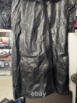 Manteau long en cuir noir d'officier allemand de la Seconde Guerre mondiale par STURM, fabriqué en Allemagne, taille 52