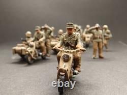 Maquette peinte de l’armée allemande de la Seconde Guerre mondiale en Afrique, échelle 1/72 (4 motos, 14 hommes)