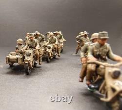 Modèle peint de l'armée allemande de la Seconde Guerre mondiale sur les champs de bataille d'Afrique à l'échelle 1/72 (4 motos, 14 hommes)